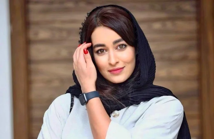 مه‌لقا مینوش زاد کیست؟ / بازیگری که همه را شیفته خود کرد بشناسید - تصویر شاخص