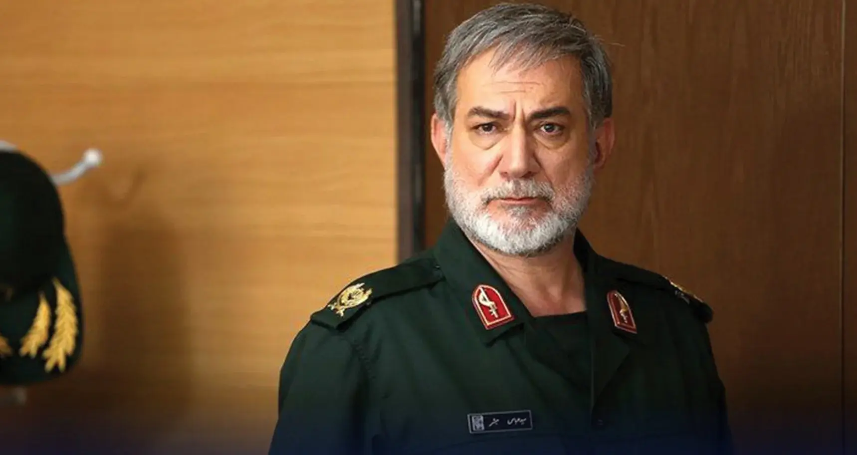 آتیلا پسیانی بازیگری برای تمام فصل‌ها؛ چطور به بازیگری محبوب تبدیل شد؟ - تصویر شاخص