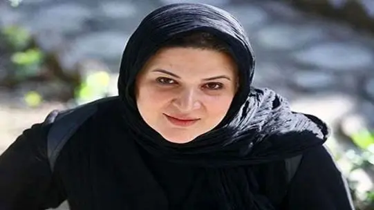 عکس| نگاهی به عکس برادر قدبلند و خوش‌تیپ ریما رامین‌فر/ شباهت عجیب برادر خانم بازیگر به پوریا پورسرخ - تصویر شاخص