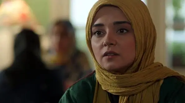عکس| نگاهی به حیاط باصفا و جنگلی خانه لاکچری  مهتاب اکبری - تصویر شاخص