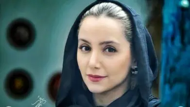 عکس | نگاهی به دکوراسیون چیدمان منحصربفرد خانه «نازنین بیاتی» - تصویر شاخص