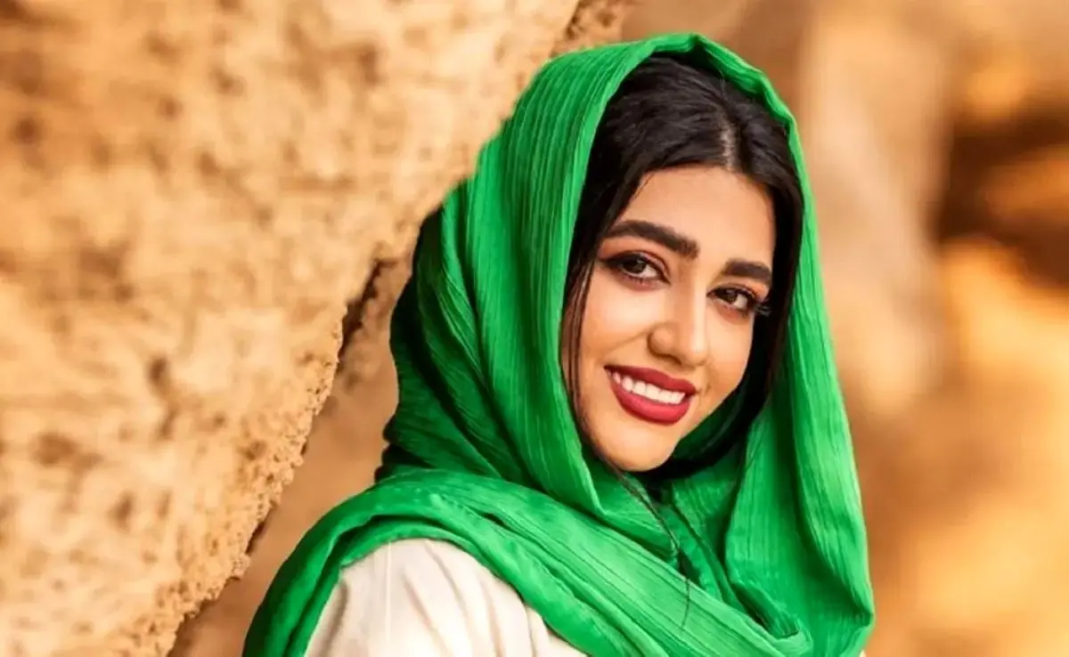 سرنا امینی با گریم اصغر/ این بلاگر پولدار اینستاگرامی چگونه خودش را گریم می کند؟ - تصویر شاخص