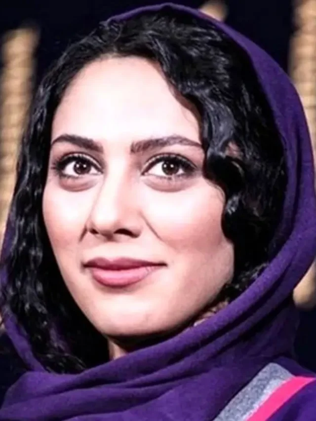 مونا فرجاد (1)