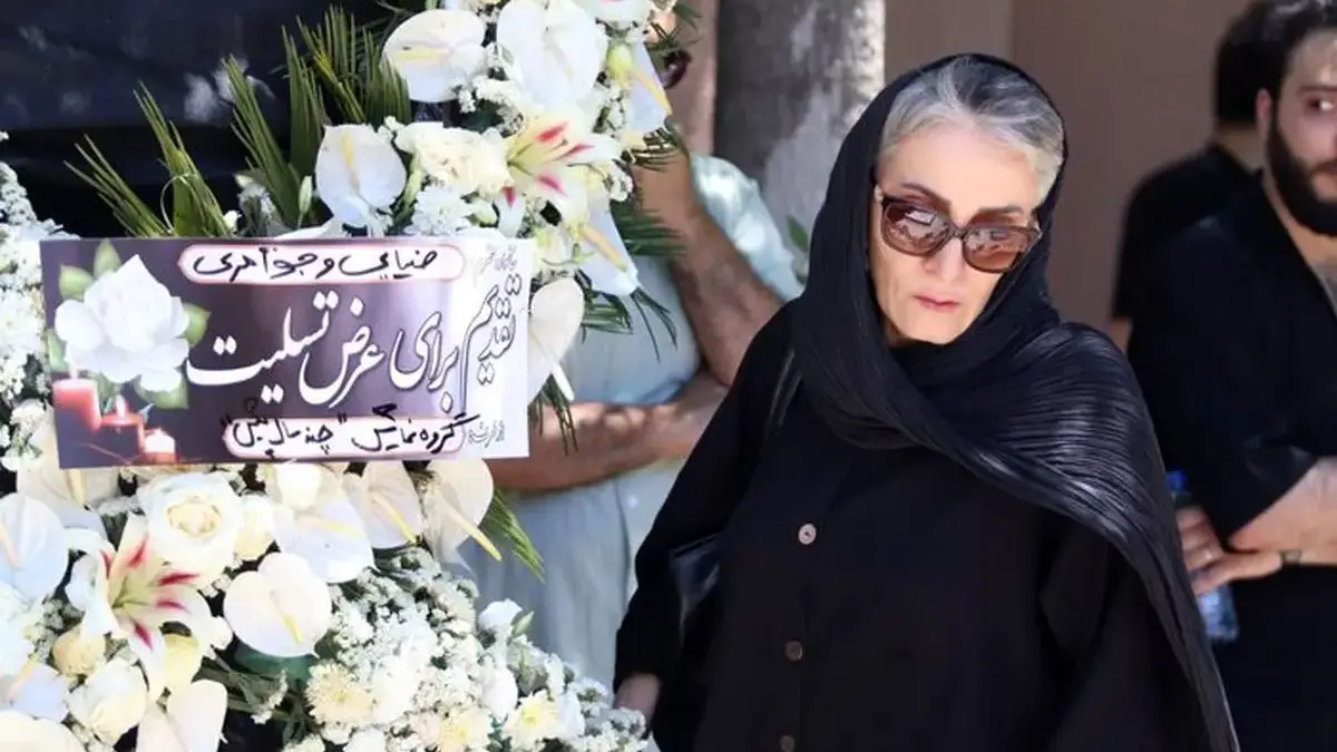 تصاویر| وداع باشکوه با شهرزاد جواهری در خانه ابدی هنرمندان؛ هنرمندان سرشناس در مراسم حضور یافتند