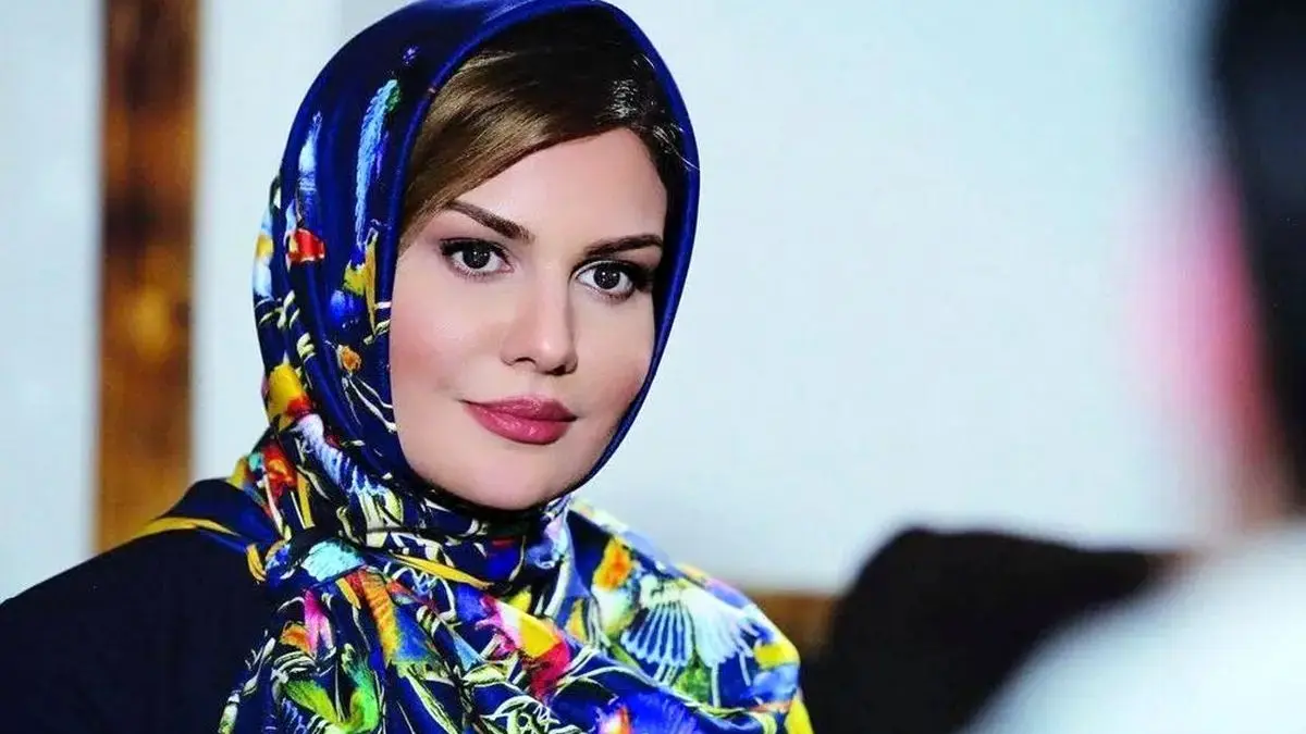 عکس دیده نشده از رز رضوی در حال پخت نذری ویژه امام حسین/ خانم بازیگر زیبا همه را شگفت‌زده کرد!