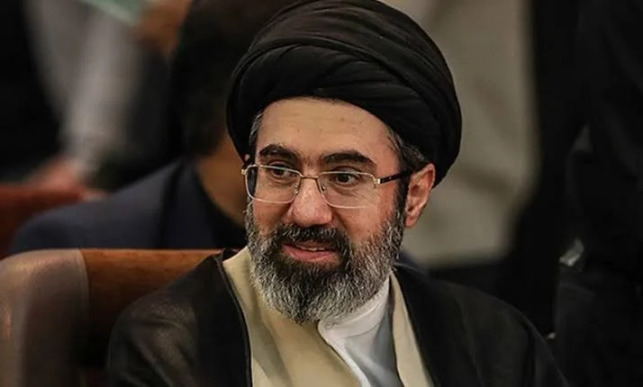عکسی نادر از قالیباف در کنار سیدمجتبی خامنه‌ای که تاکنون منتشر نشده بود!
