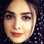 عکس| المیرا دهقانی در لحظه‌ای عاشقانه کنار همسرش در ساحل؛ کاربران شیفته فضای رمانتیک و همسر جذابش شدند!