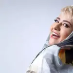 رابعه اسکویی در روز تولدش کنار دوستانش در کافه / یکی از یکی زیباتر