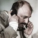 راز عجیب رضا عطاران در خرید سیگار؛ اخلاقی که تهیه‌کننده «خانه به دوش» فاش کرد!