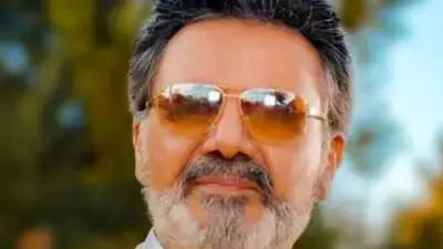 دانلود بی‌نظیرترین آهنگ «باز کن پنجره را» از معین؛ شعری که قلب‌ها را به تپش می‌اندازد! - تصویر شاخص