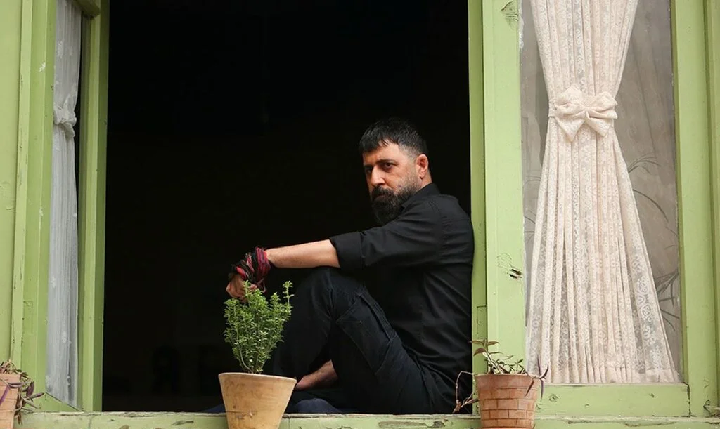هومن حاجی عبداللهی در خوشنام
