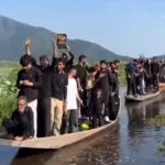 ویدیو| عزاداری تاسوعای حسینی بر روی قایق‌ در هند جنجالی شد