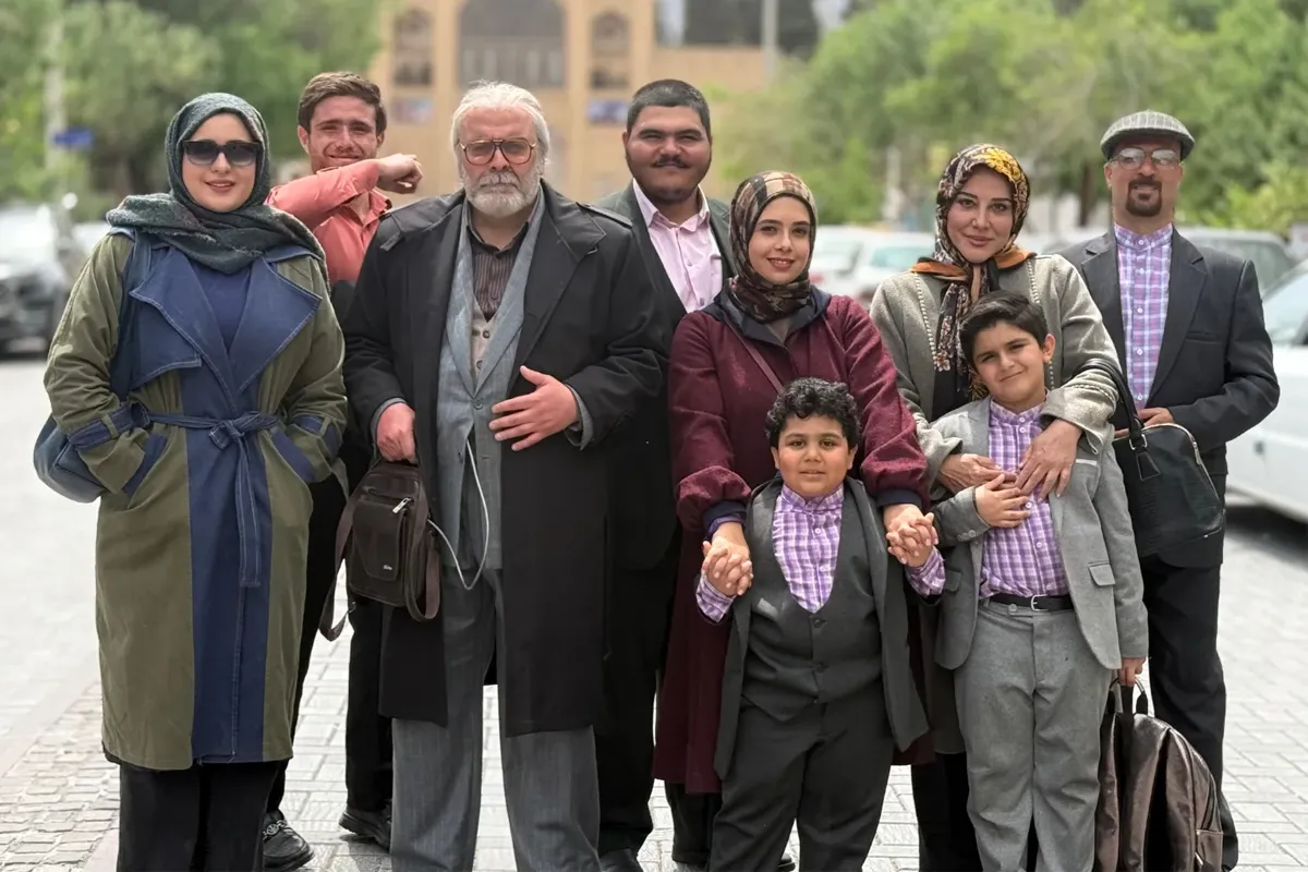 بازیگران سریال صفا با خانواده را می‌شناسید؟ + اسامی و نقش - تصویر شاخص