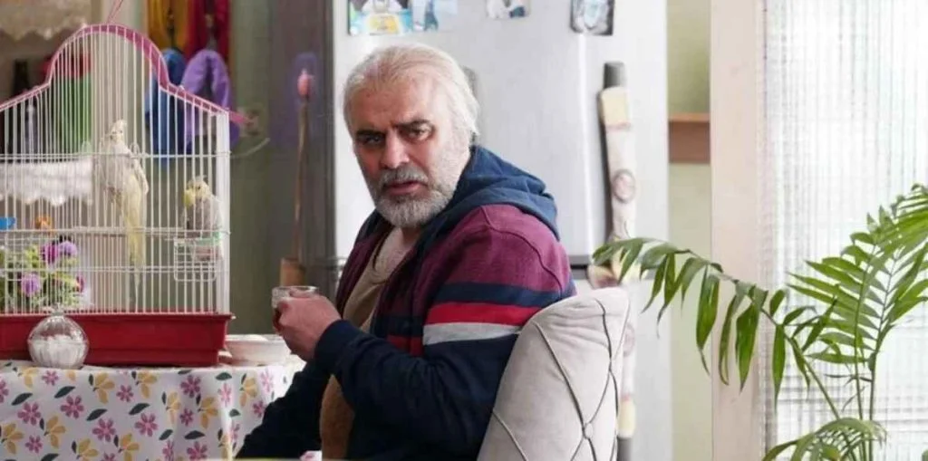 بیوگرافی و حواشی زندگی شخصی بهرنگ علوی + عکس پدر و مادر جذابش - تصویر شاخص