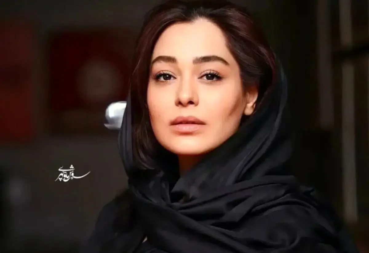 عکس| سانیا سالاری با آرایش زیاد در جشن تولد خصوصی مهرانه مهین ترابی - تصویر شاخص