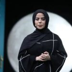 فیلم| دکور مینیمال الهام اخوان با شمع‌های جادویی و مبلمان راحتی