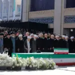 عکس| فرزندان رهبر شهید انقلاب در کنار همسر شهیده بشری خامنه‌ای
