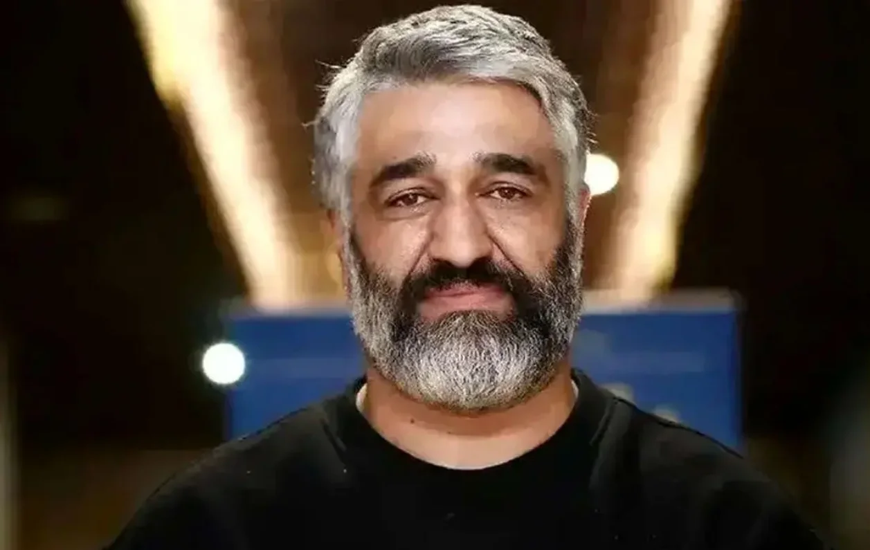اولین حضور پژمان جمشیدی پس از جنجال‌های قضایی؛ درخشش دوباره روی صحنه نمایش - تصویر شاخص