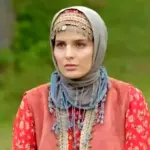 غزاله اکرمی با لباس عروس و تاج برای تست گریم همه را متعجب کرد / انشالله عروسیتون!