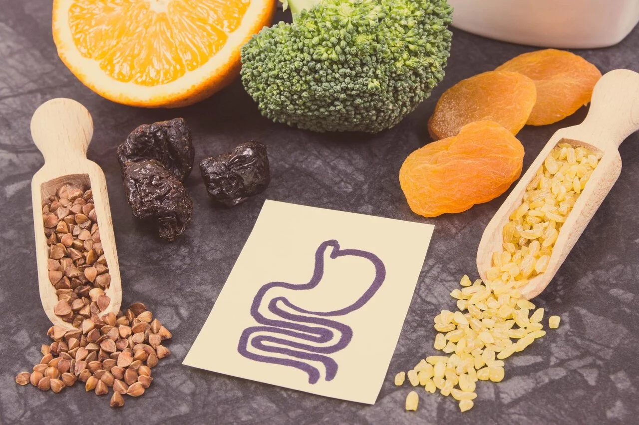 برای نفخ شکم چه بخوریم ؟ ؛ بهترین دمنوش برای نفخ شکم