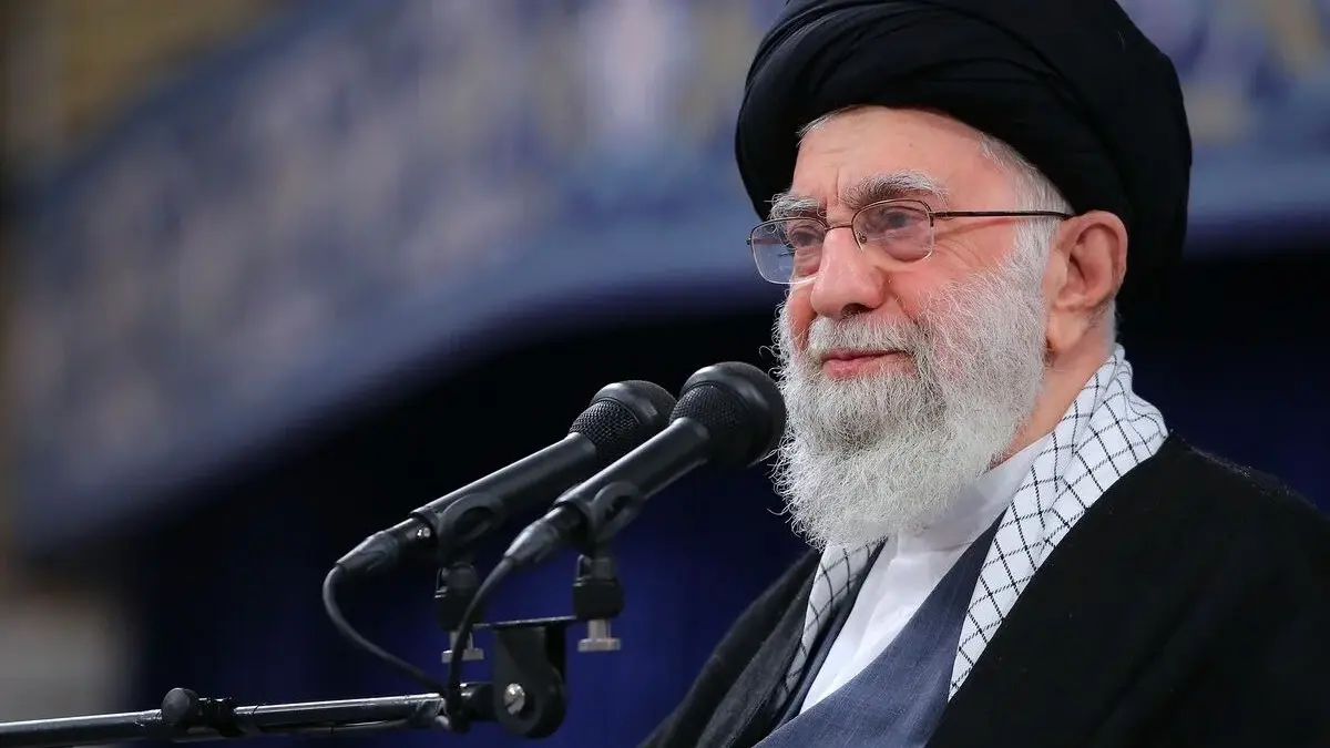 آشنایی با زندگی سیده بشری خامنه‌ای ( دختر بزرگ رهبر شهید انقلاب)/ عکس همسر و فرزند این شهید را دیده اید؟