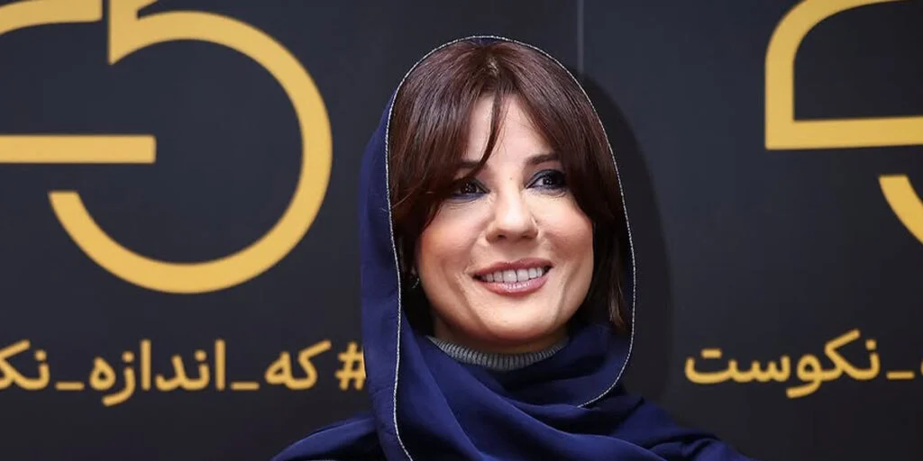 عکس| سارا بهرامی با پیراهن ساده ماکسی و مشکی درخشید! - تصویر شاخص