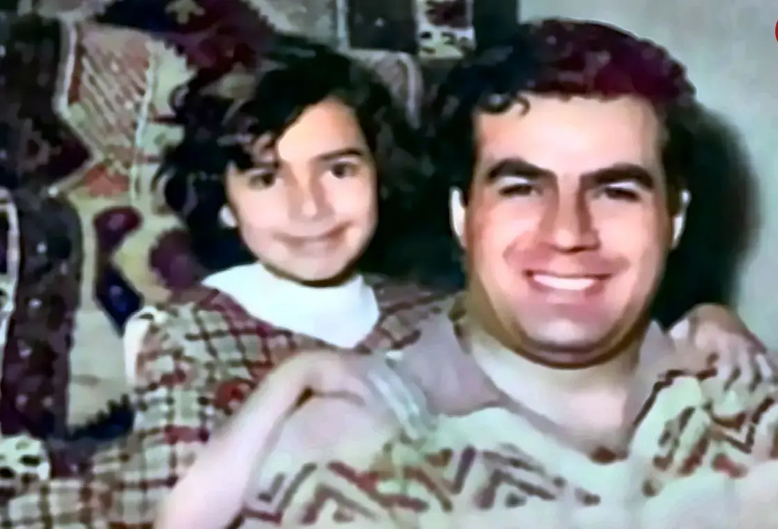 دیدار جذاب «بهشته» خواننده پیش از انقلاب با دختر ناصر ملک‌مطیعی در سال ۹۷/ تغییر چهره خواننده محبوب را ببینید - تصویر شاخص