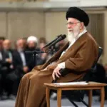 شباهت باورنکردنی برادر کوچک رهبر شهید انقلاب به خودشان + عکس