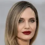 راز جذابیت مینیمال آنجلینا جولی در 51 سالگی؛ وقتی سادگی به اوج شیک‌پوشی می‌رسد