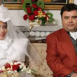 عکس| تصویر نایاب از عروسی اکبر عبدی با کت و شلوار مشکی / استایل دامادی اکبر عبدی