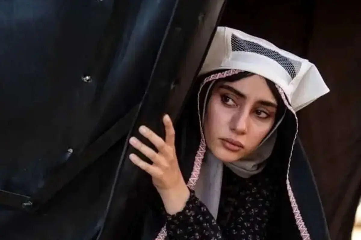 ترلان پروانه بازیگر بامداد خمار با عکس جدید / هوش مصنوعی با خودش؟ - تصویر شاخص