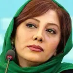 عشق زیبای زهرا داوودنژاد به رهبر شهید: او پهلوان تاریخ است