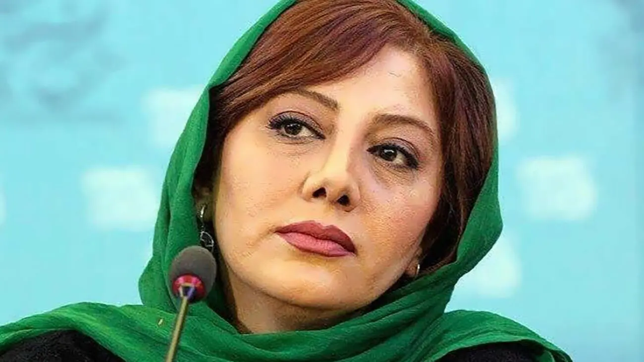 عشق زیبای زهرا داوودنژاد به رهبر شهید: او پهلوان تاریخ است - تصویر شاخص