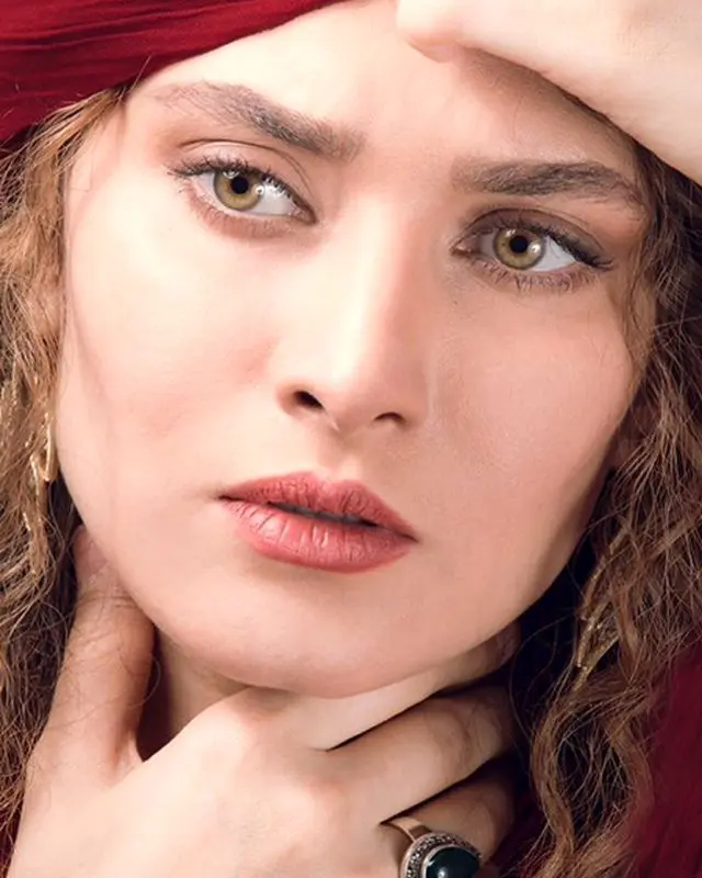 ساناز سعیدی (18)