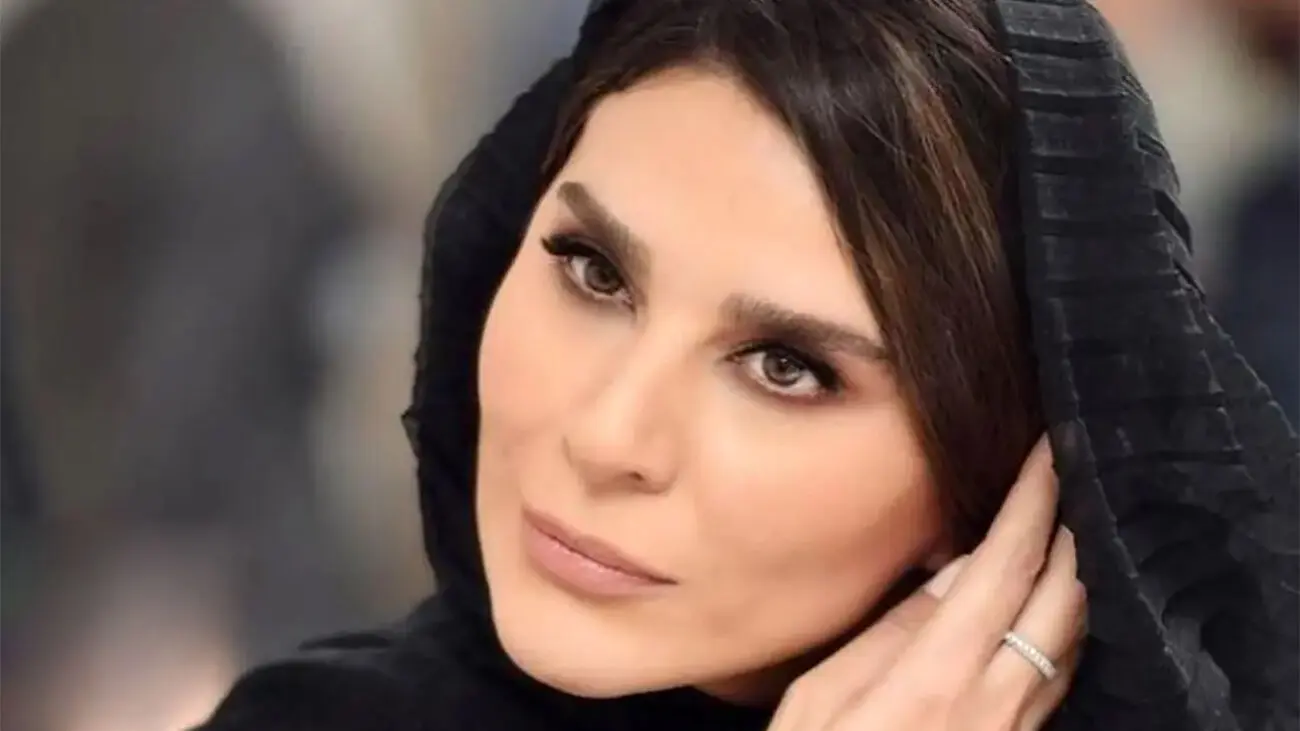 سحر دولتشاهی از راز سادگی و  آرایش ساده در استایلش پرده برداشت - تصویر شاخص