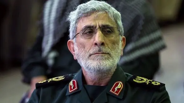 تصویری نایاب از سردار قاآنی در دهه ۷۰؛ جوانی پرشور در دورهمی دوستانه - تصویر شاخص