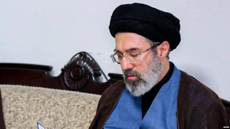 عکس| تصاویر پسر و دختر آیت الله سید مجتبی خامنه ای و همسرش - تصویر شاخص
