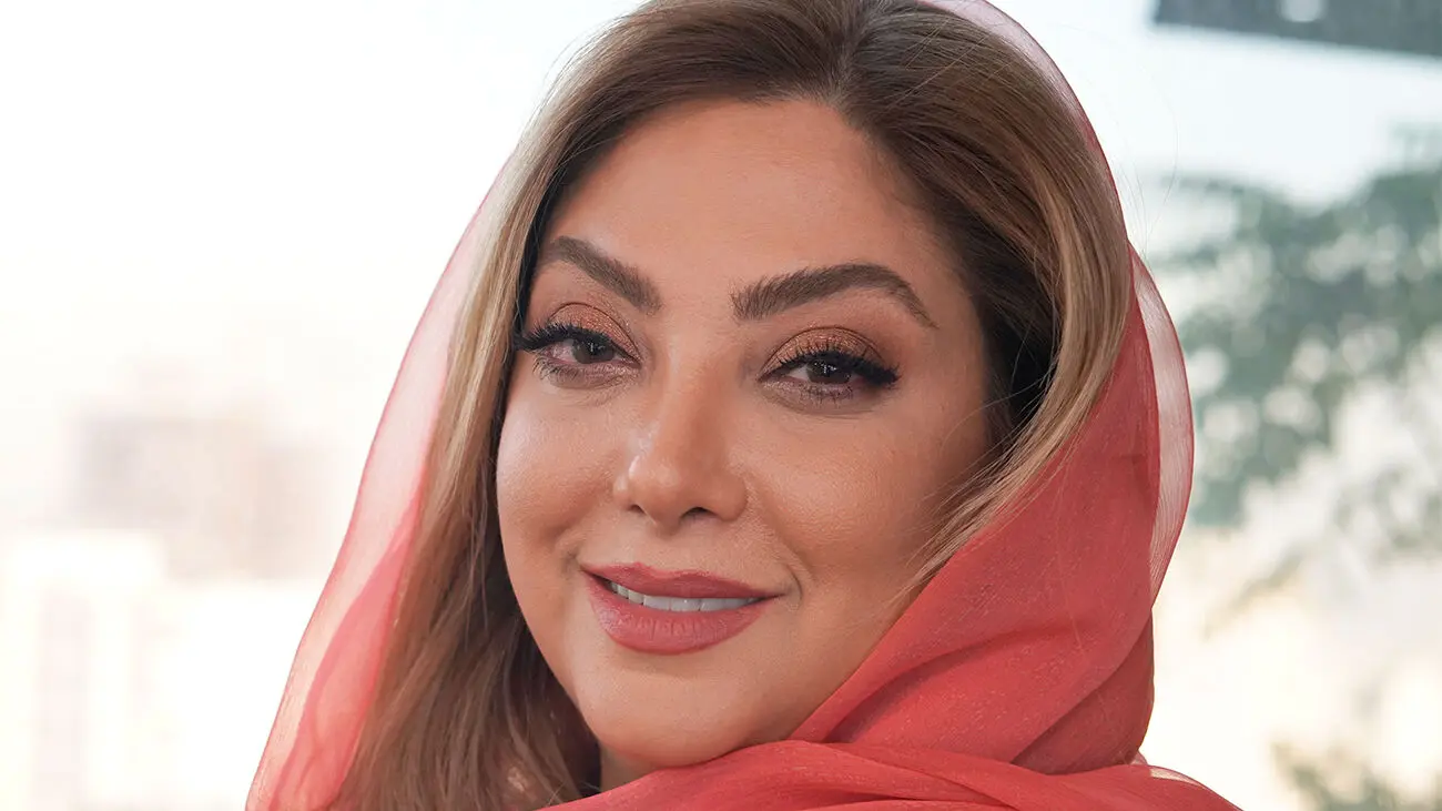 عکس| نگاهی به دکوراسیون خانه آرام و شیک مریم سلطانی - تصویر شاخص