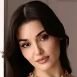 هانده ارچل با استایل عجیب و هنری در هفته مد پاریس همه را شگفت‌زده کرد!