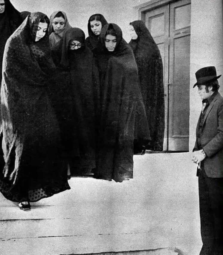 پوری بنایی