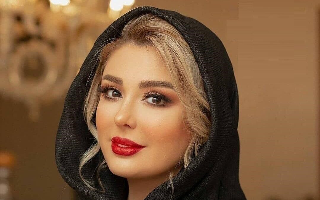 تلاش بامزه نیوشا ضیغمی برای عربی حرف زدن در دل جنگل؛ ویدئویی که دوباره سروصدا کرد!