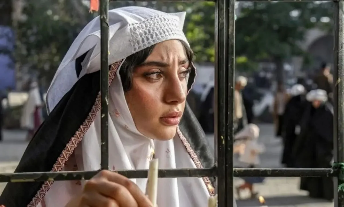 عکس| استایل جذاب ترلان پروانه در حال سوارکاری - تصویر شاخص