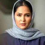 ستایش رجایی نیا بازیگر یلدا سریال بدنام در حال آشپزی / چه استایل زیبایی داره