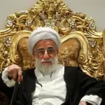 آیت‌الله احمد جنتی کیست؟ از کودکی تا اولین عکس تاریخی پس از جنگ که همه را متحیر کرد + عکس همسر آیت الله احمد جنتی