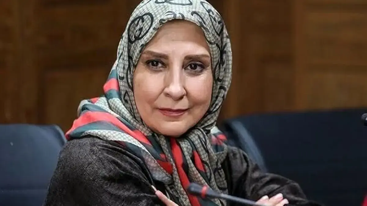 مرجانه گلچین در 23 سالگی در یک مصاحبه تلویزیونی؛ سال 71
