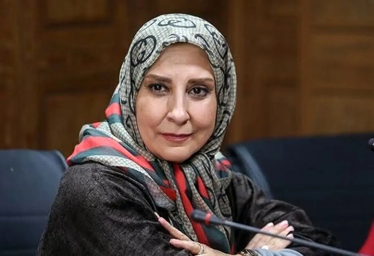مرجانه گلچین در 23 سالگی در یک مصاحبه تلویزیونی؛ سال 71 - تصویر شاخص
