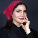 عکس جدید نورا هاشمی در نمایش جدید «برای فروش»