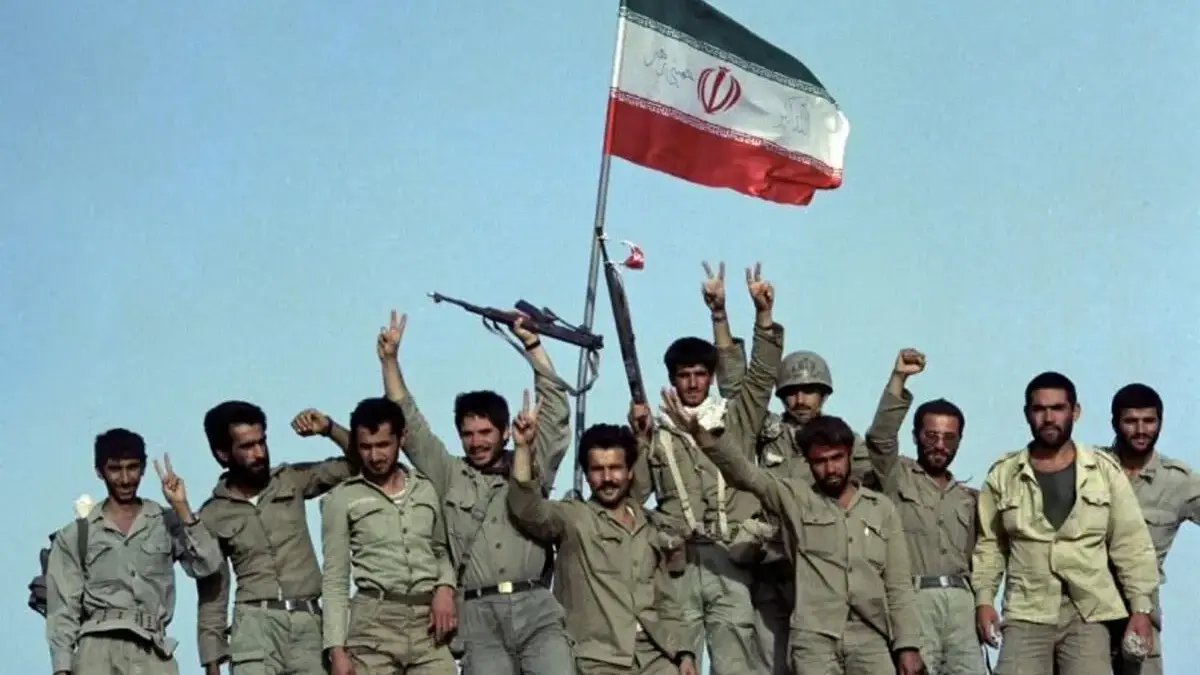 تصاویر تکان‌دهنده دو شهید حمله شبانه آمریکا به جزیره لارک منتشر شد