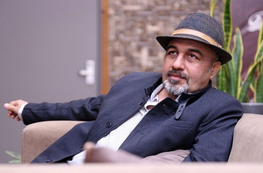 شوخی جنجالی رضا عطاران با سکانس به یادماندنی اکبر عبدی در «خانم والده»؛ ببینید واکنش‌ها را!
