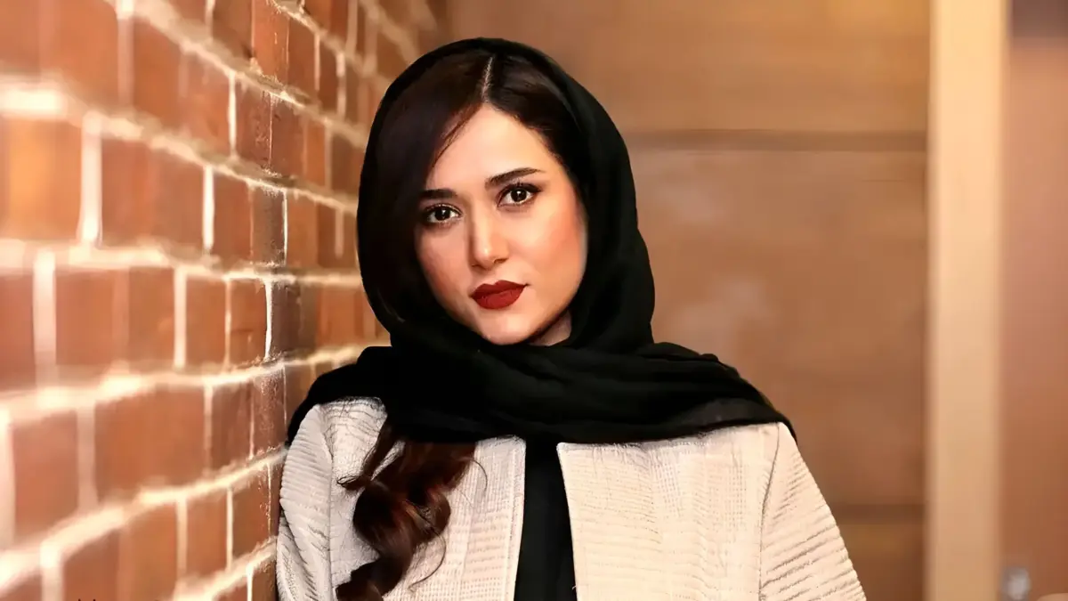 پریناز ایزدیار با استایلی کلاسیک در کن؛ حلقه ازدواجش همه نگاه‌ها را به خود جلب کرد!
